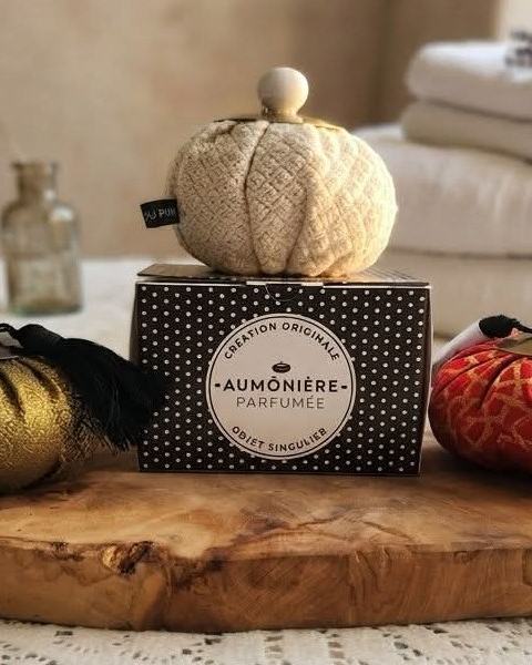 Aumônières parfumées
